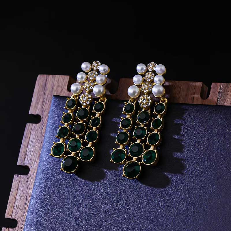Classic Pearl Earrings