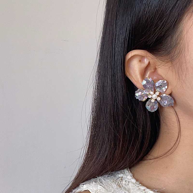 Coral Flower Earrings (White)