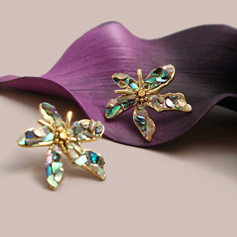 Maple Leaf Shell Earrings