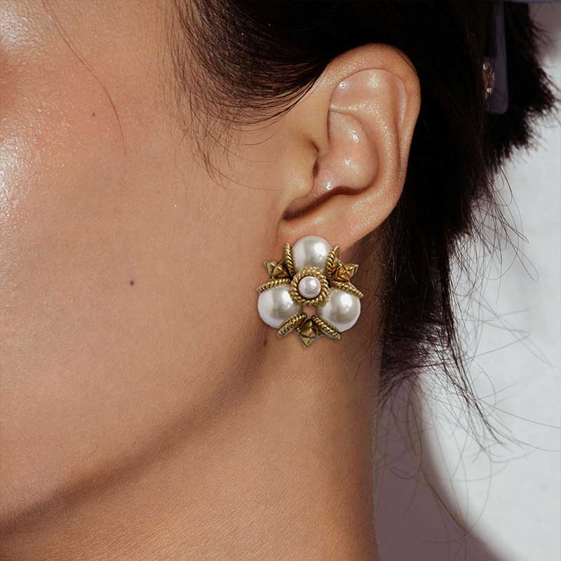 Whispering Pearl Earrings